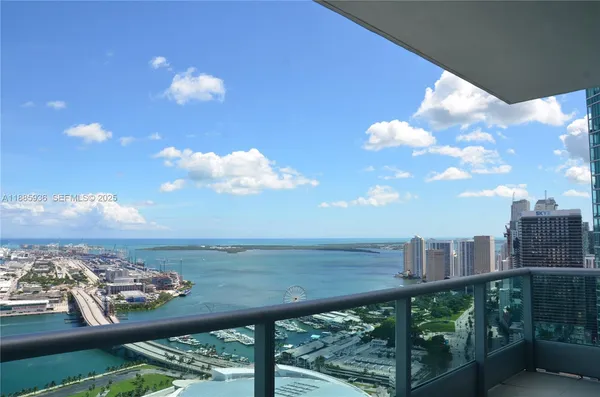 $719,000 | 900 Biscayne Boulevard, Unit 5104, Miami, FL 33132