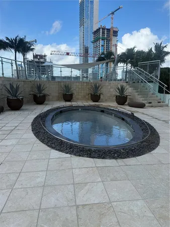 $719,000 | 900 Biscayne Boulevard, Unit 5104, Miami, FL 33132