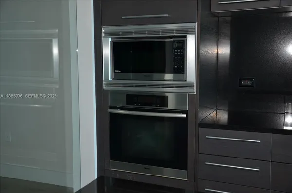 $719,000 | 900 Biscayne Boulevard, Unit 5104, Miami, FL 33132