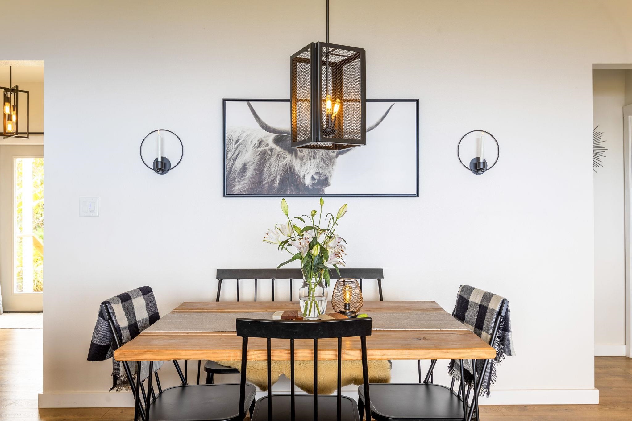 59 Waipoli Road Kula, HI 96790 - Photo 9 of 47 a view of a dining room with furniture