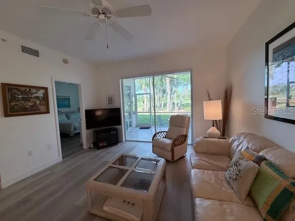 $2,095 | 8755 Olde Hickory Avenue, Unit 7109, Sarasota, FL 34238