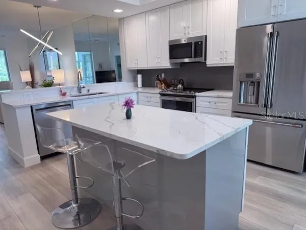 $2,095 | 8755 Olde Hickory Avenue, Unit 7109, Sarasota, FL 34238