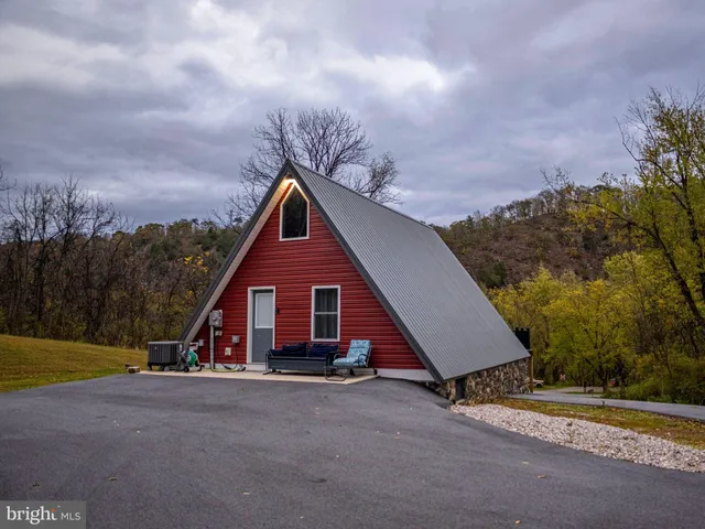 $375,000 | 12076 Point Road, Huntingdon, PA 16652