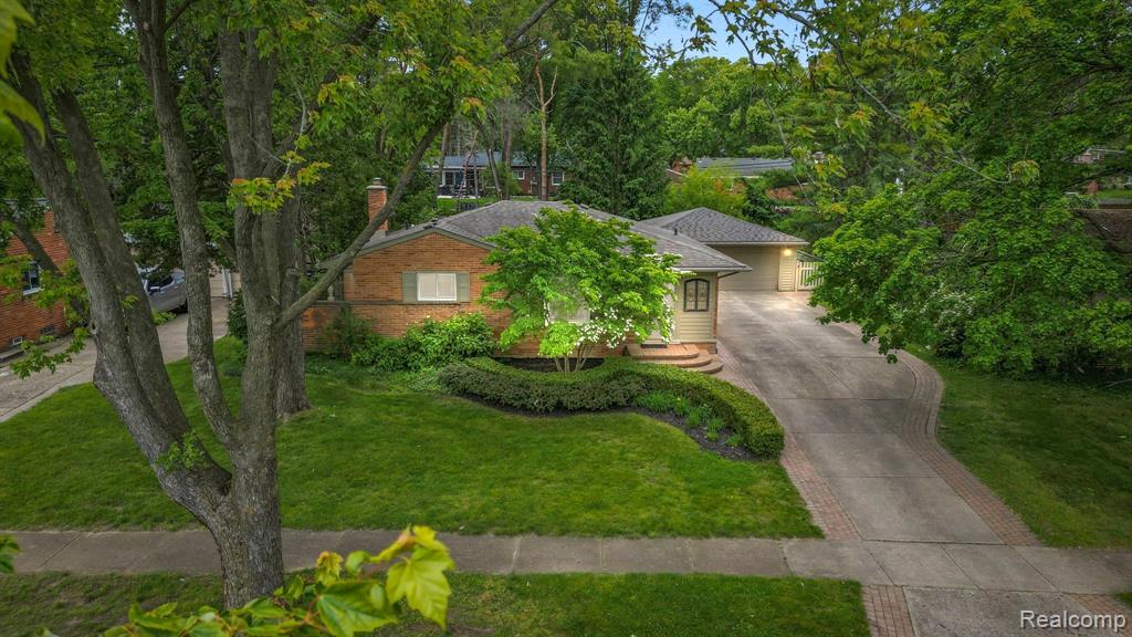290 Winry Drive Rochester Hills, MI 48307 - Photo 2 of 43