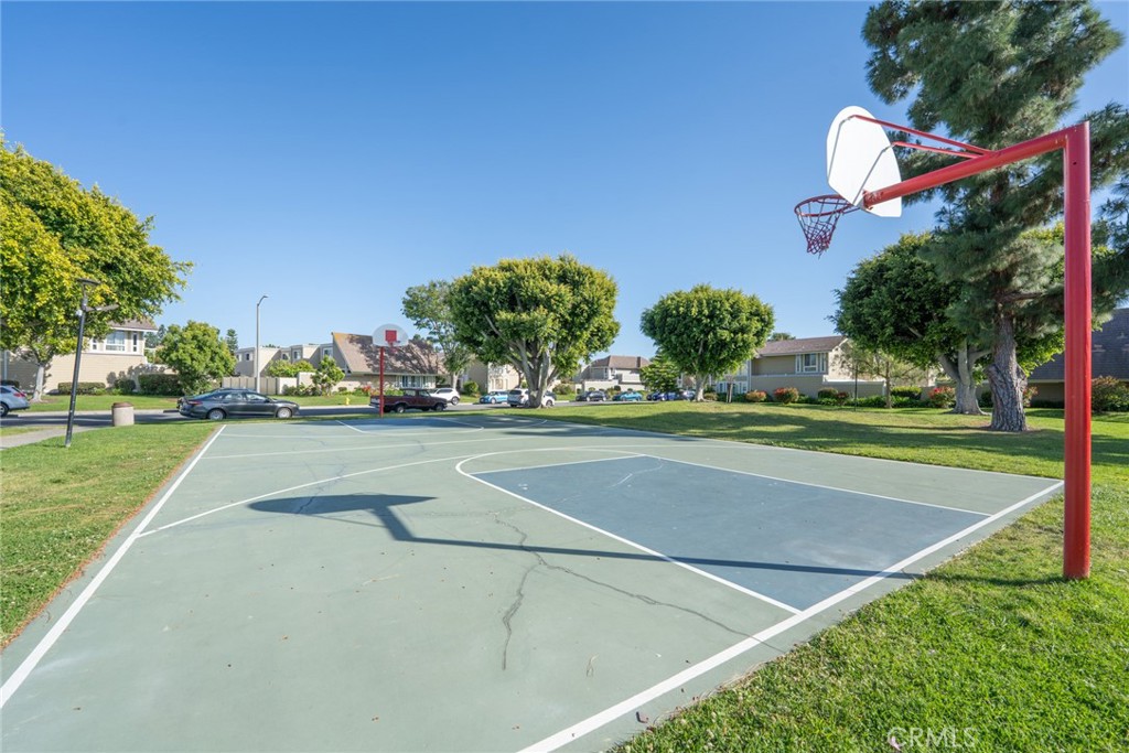 45 Oval Irvine, CA 92604 - Photo 38 of 40 a view of a tennis court