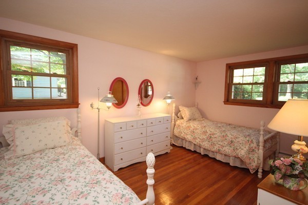4 Harrow Road Norwood, MA 02062 - Photo 18 of 23 Gallery Image 18