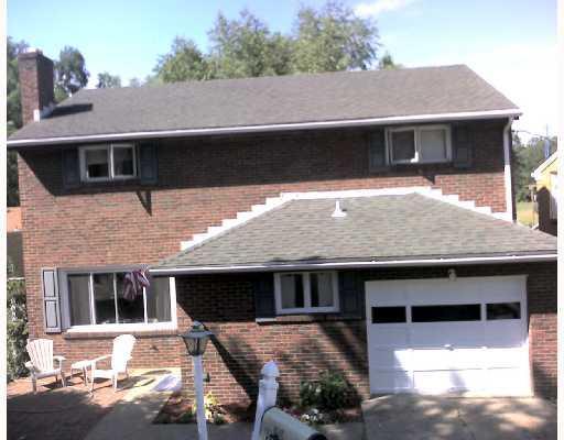 121 Pointview Road Brentwood, PA 15227 - Photo 1 of 9 Exterior Front.