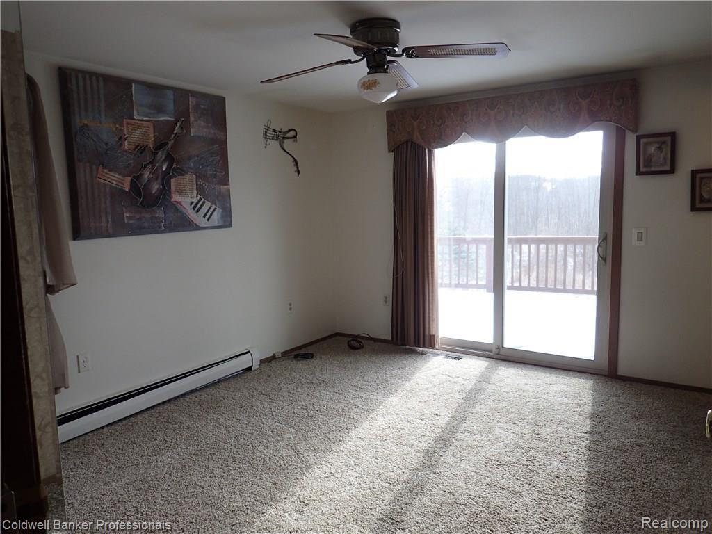 3259 West Newark Road Lapeer, MI 48446 - Photo 22 of 41 P2030016.JPG