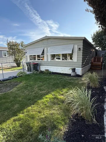 $145,000 | 424 West Cherry Lane, Unit 5, Meridian, ID 83642