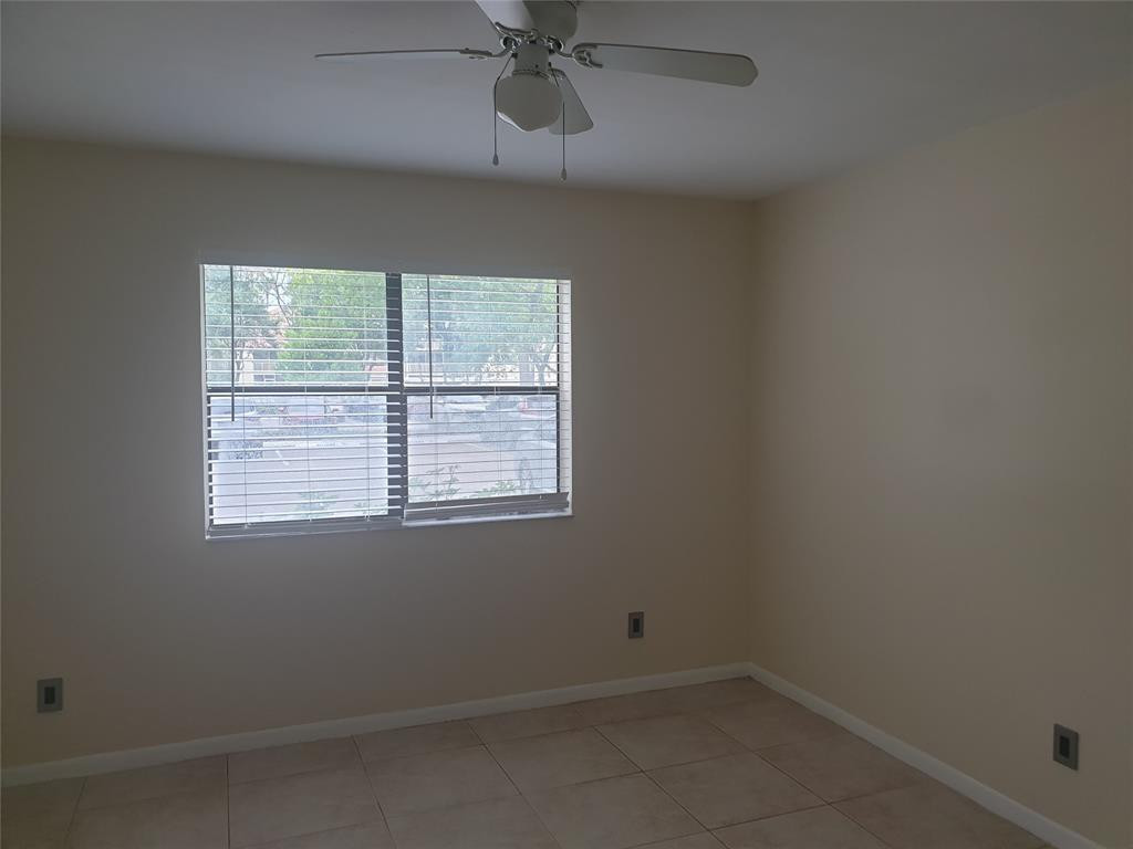 520 South Park Road, Unit 1812 Hollywood, FL 33021 - Photo 7 of 11 Photo 7