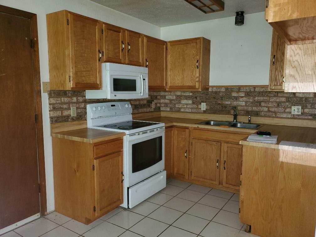 2746 South Loomis Road Mount Pleasant, MI 48858 - Photo 3 of 30