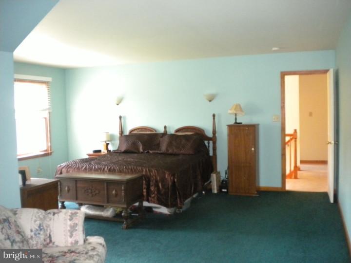 1225 Cowpath Road Hatfield, PA 19440 - Photo 9 of 17 Master Bedroom