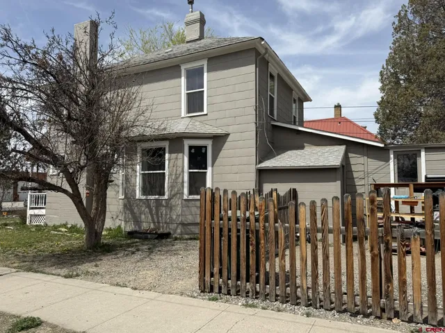 $450,000 | 464 1/2 Grand Avenue, Delta, CO 81416