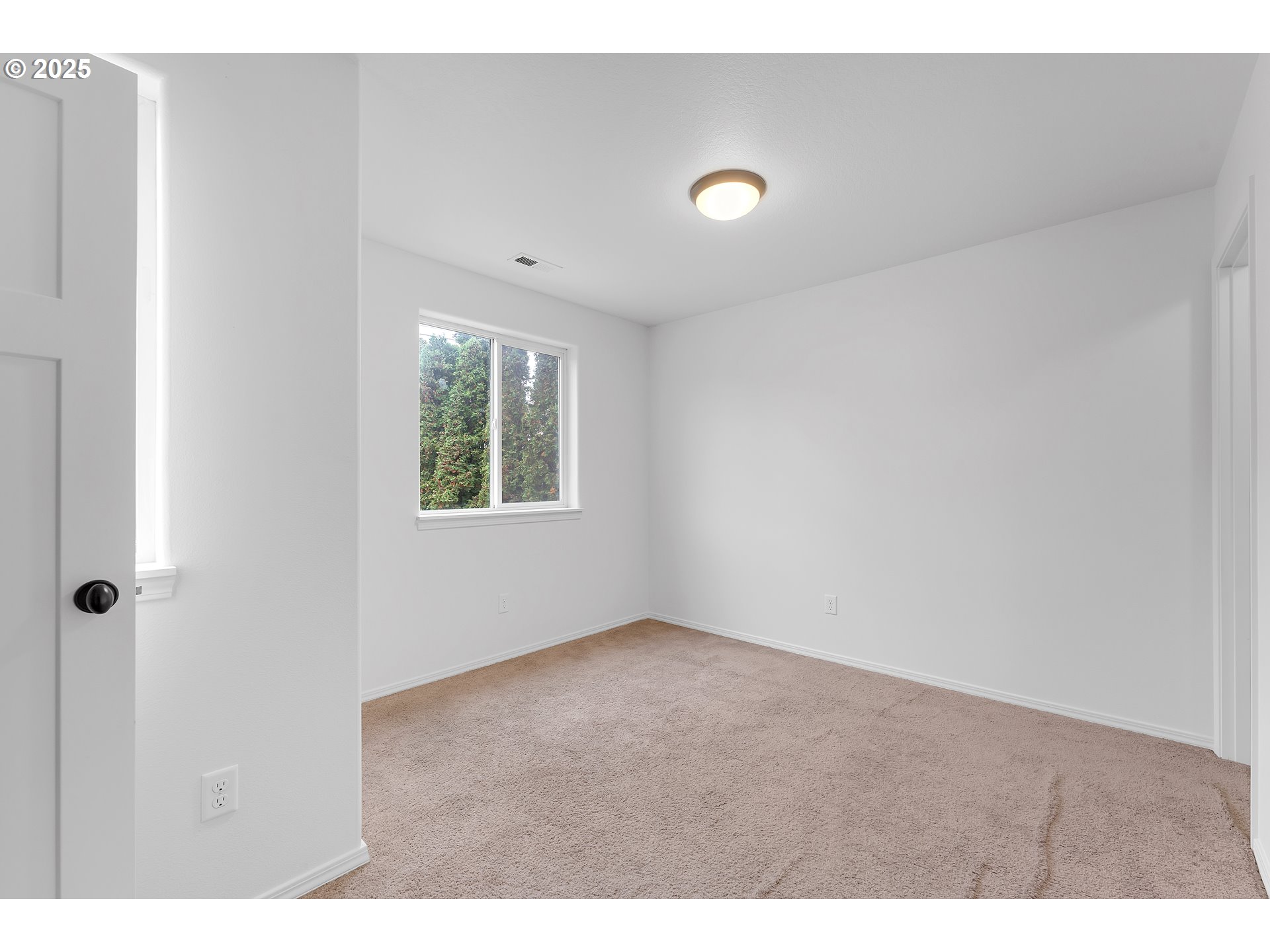 8115 Southeast Lambert Street Portland, OR 97206 - Photo 22 of 25