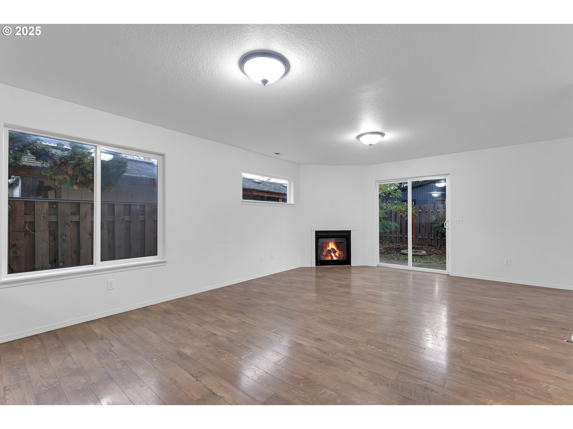 8115 Southeast Lambert Street Portland, OR 97206 - Photo 5 of 25