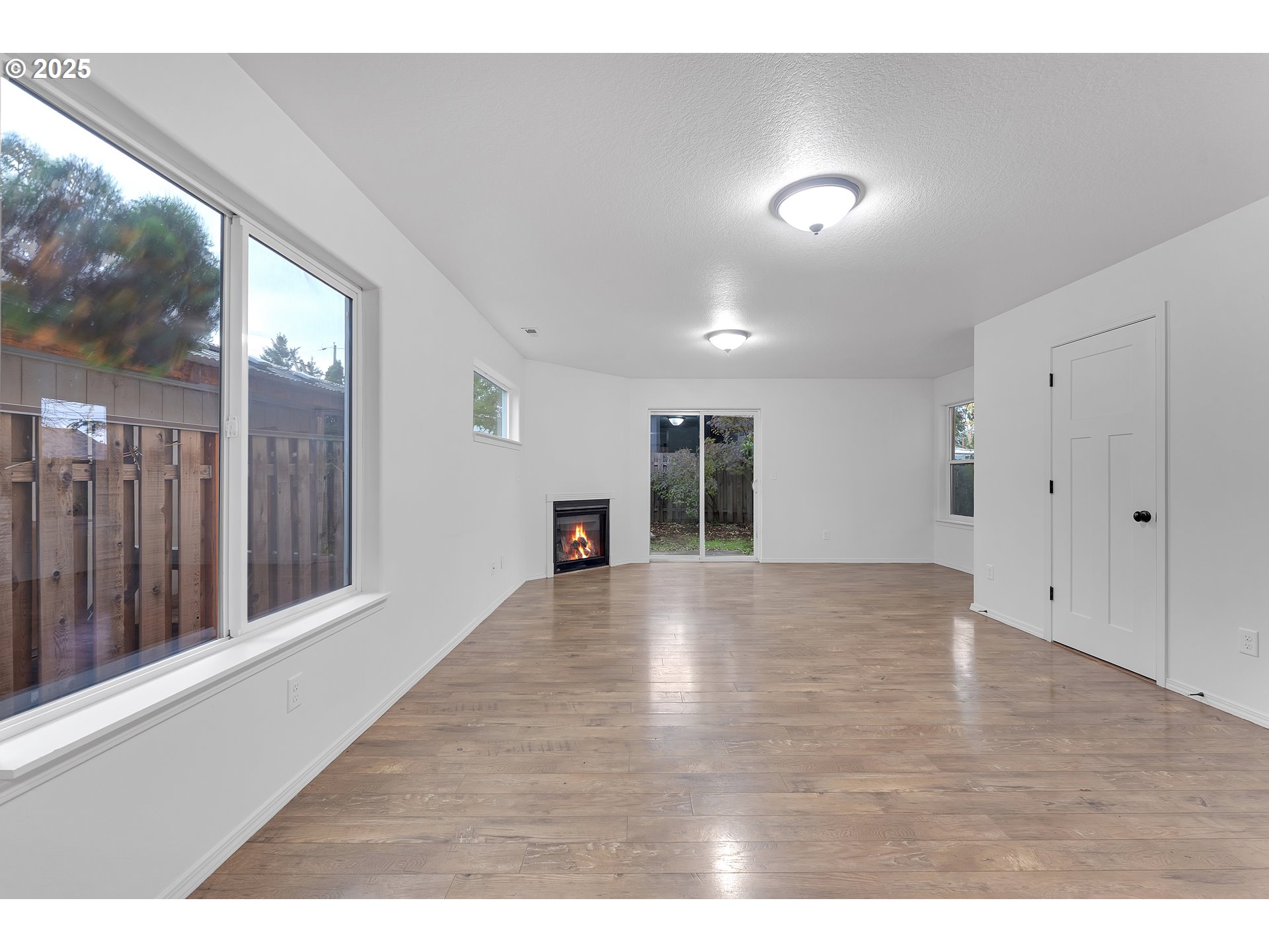 8115 Southeast Lambert Street Portland, OR 97206 - Photo 8 of 25