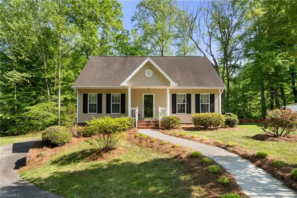 $340,000 | 2375 Oakton Drive, Clemmons, NC 27012