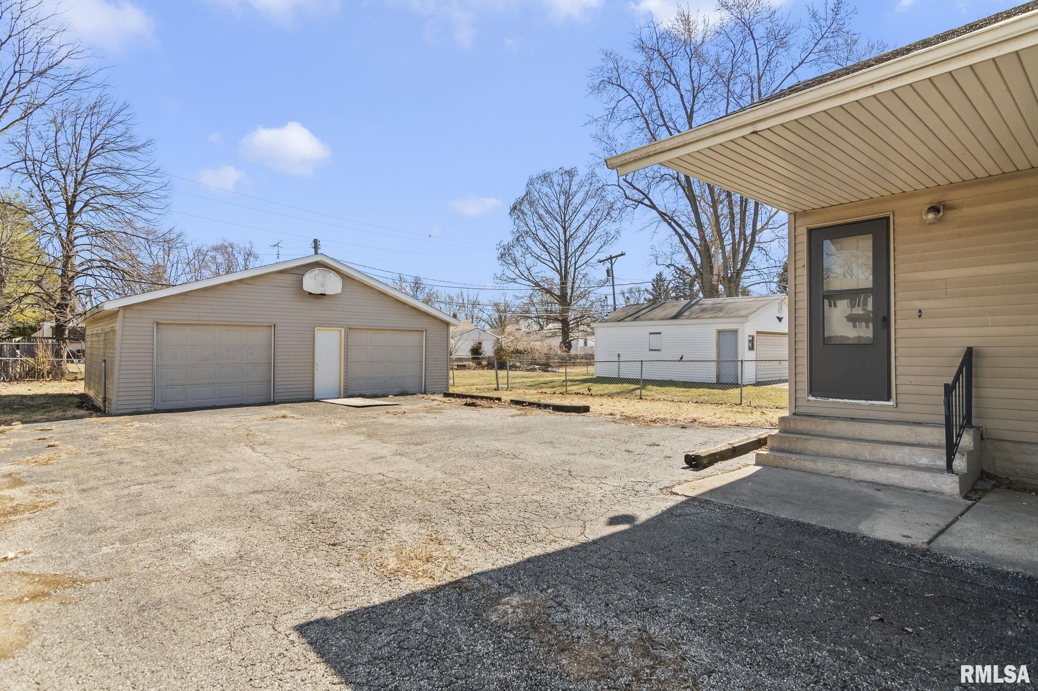 2820 South 3rd Street Springfield, IL 62703 - Photo 25 of 31