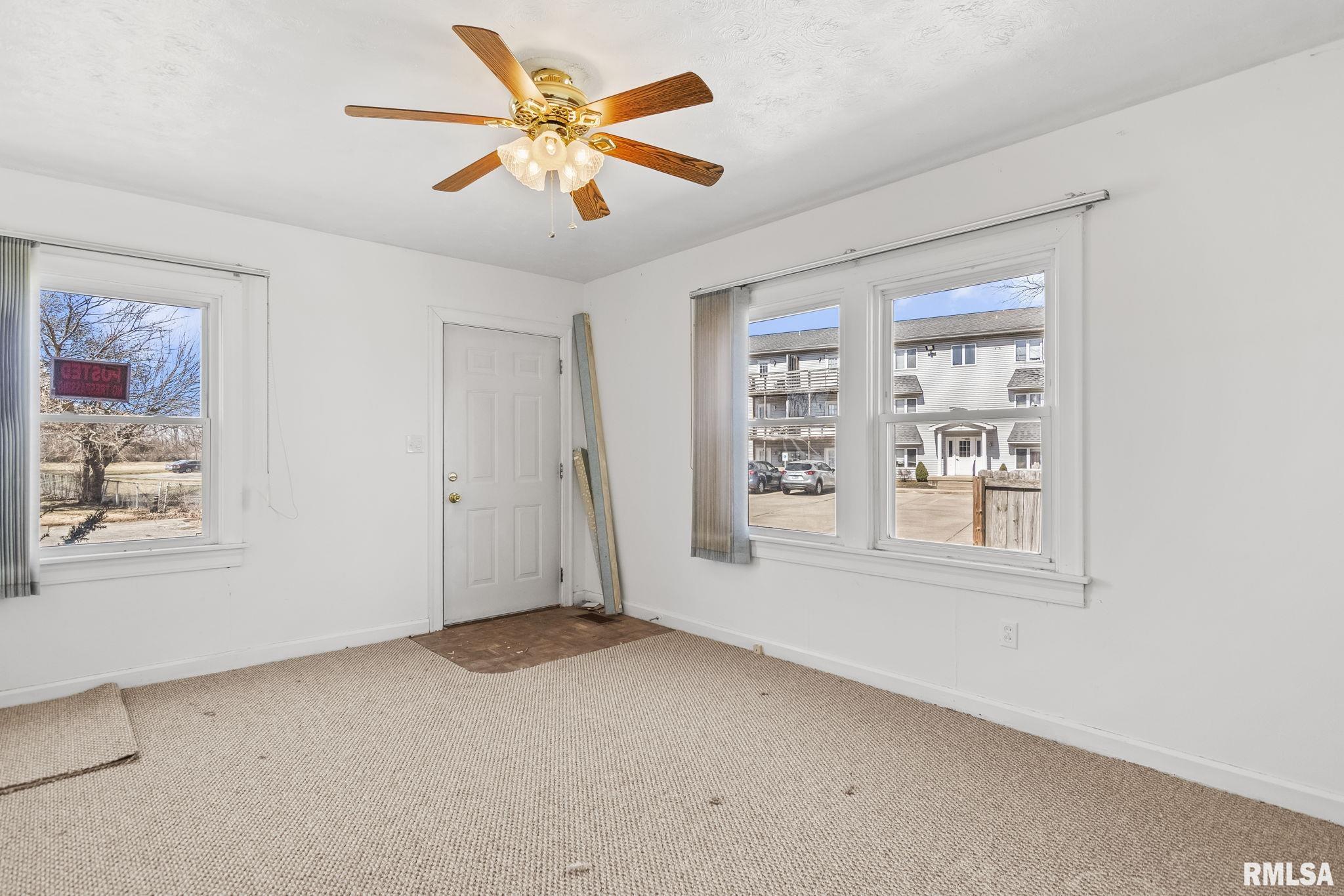 2820 South 3rd Street Springfield, IL 62703 - Photo 4 of 31