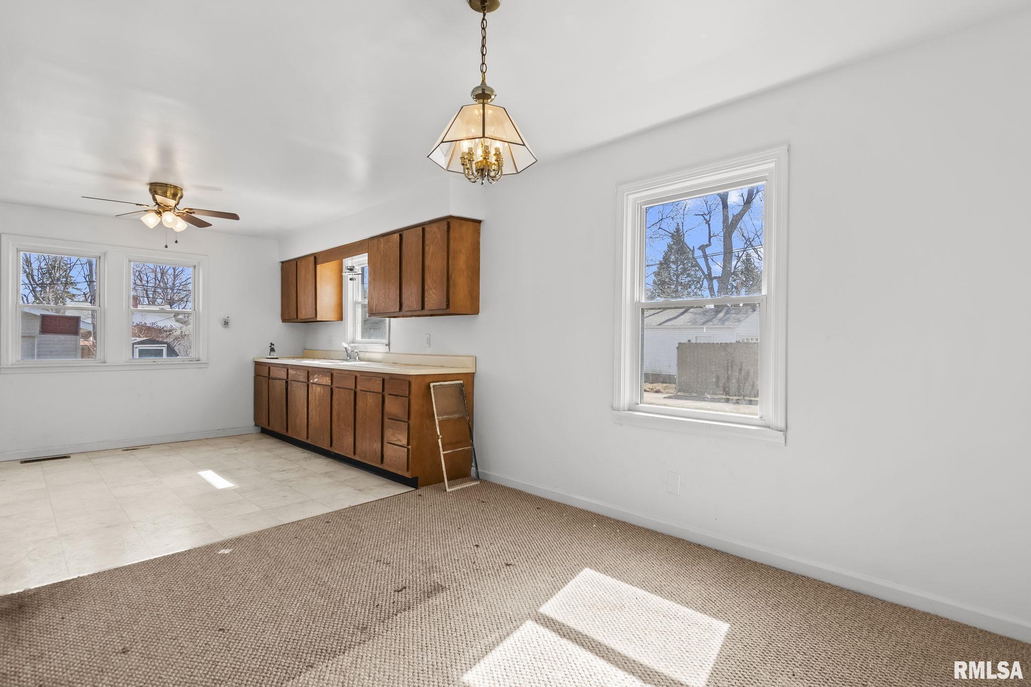 2820 South 3rd Street Springfield, IL 62703 - Photo 8 of 31