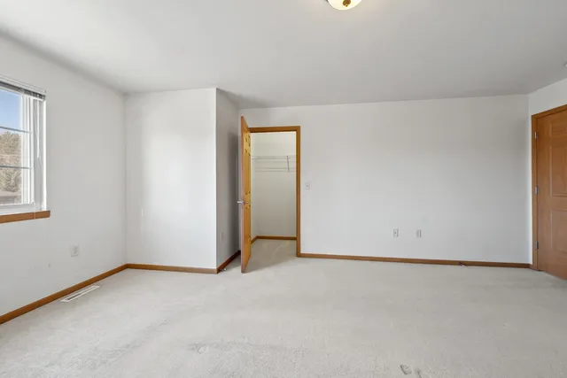 $184,900 | 1915 Riverside Drive, Unit F, Green Bay, WI 54313