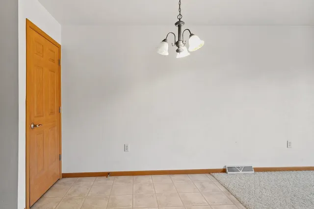 $184,900 | 1915 Riverside Drive, Unit F, Green Bay, WI 54313