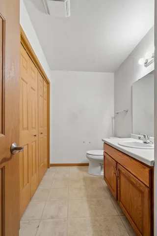 $184,900 | 1915 Riverside Drive, Unit F, Green Bay, WI 54313