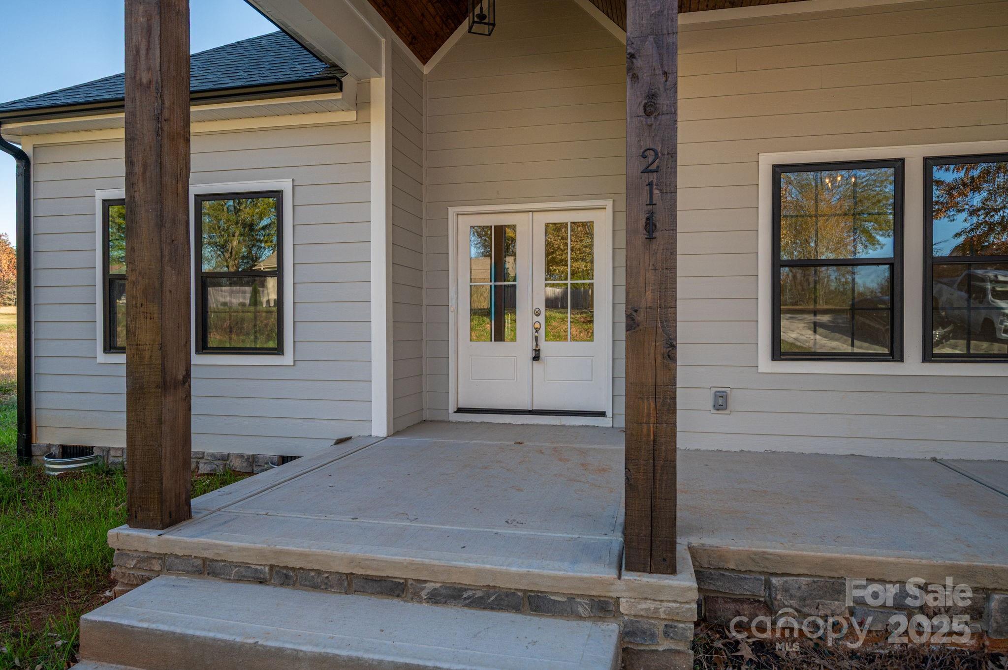 211 Golf Course Road Maiden, NC 28650 - Photo 5 of 39 Gallery Image 5