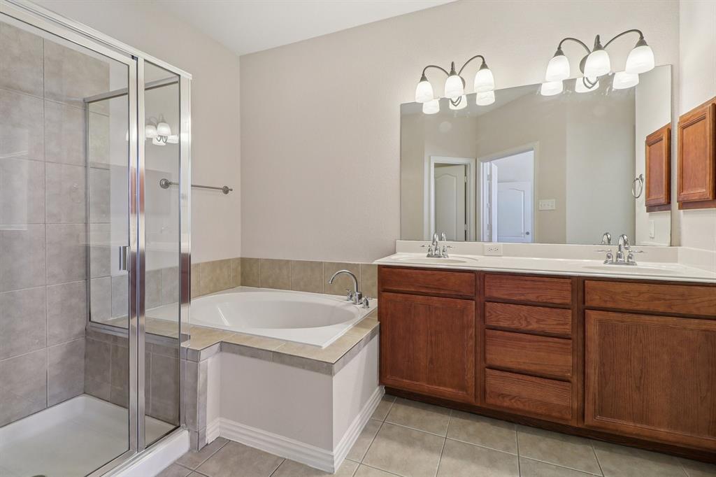 3828 Vienna Street Irving, TX 75038 - Photo 15 of 22