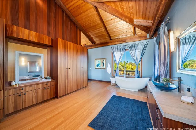 $4,780,000 | 3036 Kalua Koi Road, Maunaloa, HI 96770