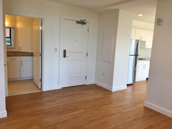 $2,325 | 875 Elm Street, Unit 901, Manchester, NH 03101