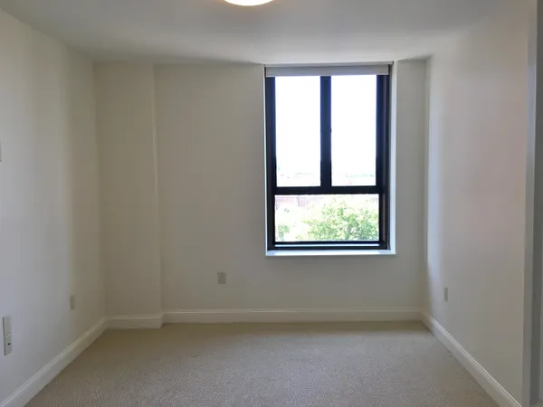 $2,325 | 875 Elm Street, Unit 901, Manchester, NH 03101