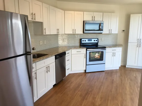 $2,325 | 875 Elm Street, Unit 901, Manchester, NH 03101