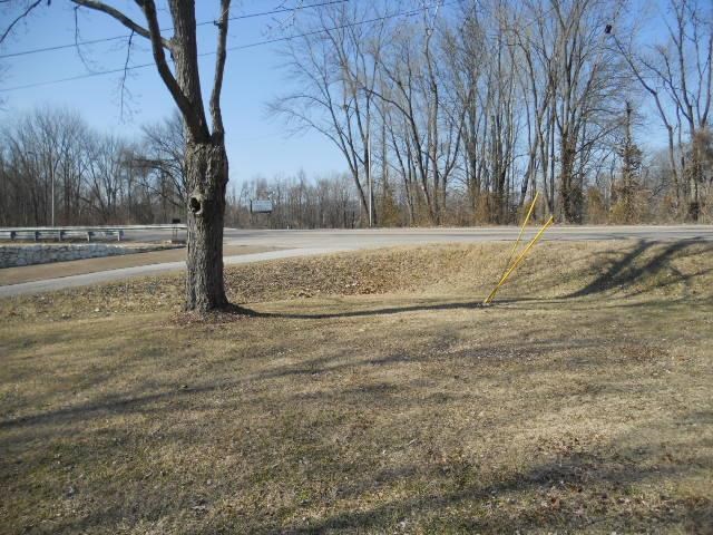 1023 St George Road Evansville, IN 47711 - Photo 8 of 12 Gallery Image 8