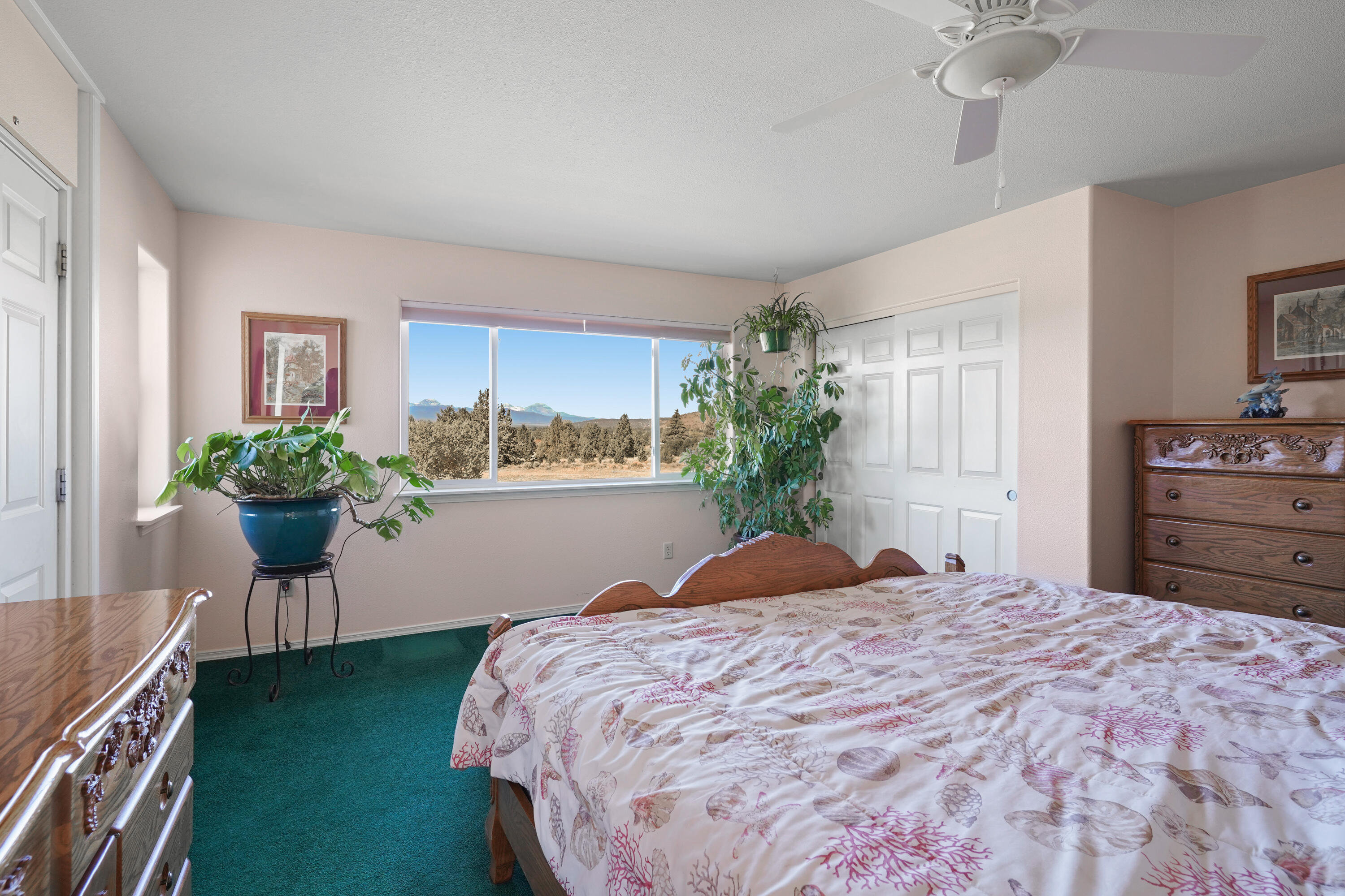 61530 Ward Road Bend, OR 97702 - Photo 20 of 43 Main Bedroom 1