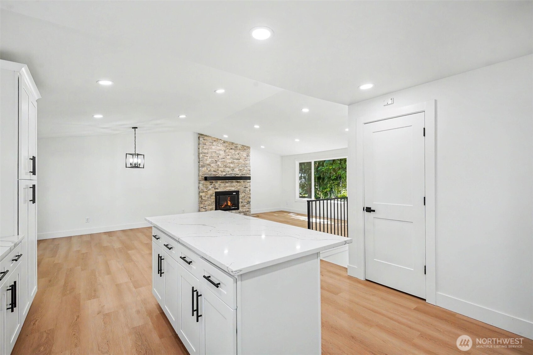 19414 1st Avenue Southeast Bothell, WA 98012 - Photo 14 of 39