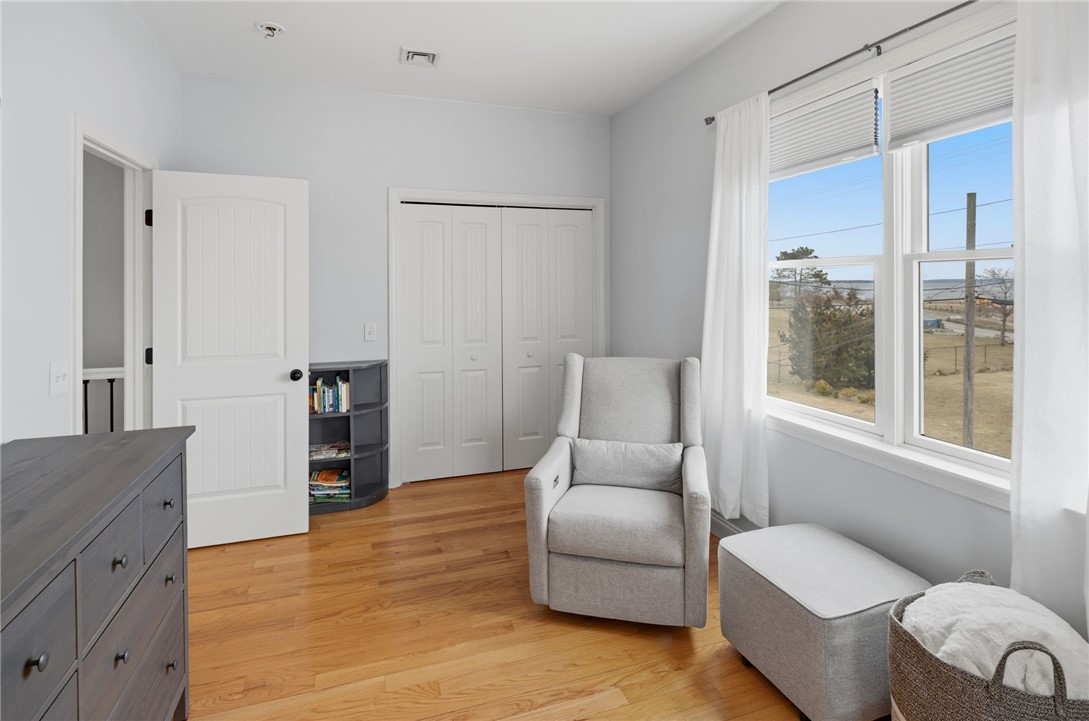 360 Shawomet Avenue Warwick, RI 02889 - Photo 27 of 47 Bedroom 3 second floor