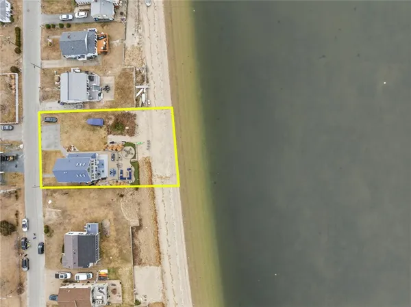 $1,300,000 | 360 Shawomet Avenue, Warwick, RI 02889