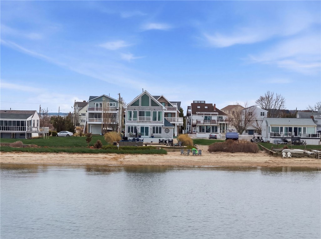 360 Shawomet Avenue Warwick, RI 02889 - Photo 4 of 47