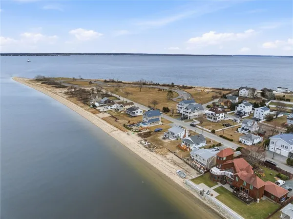 $1,300,000 | 360 Shawomet Avenue, Warwick, RI 02889