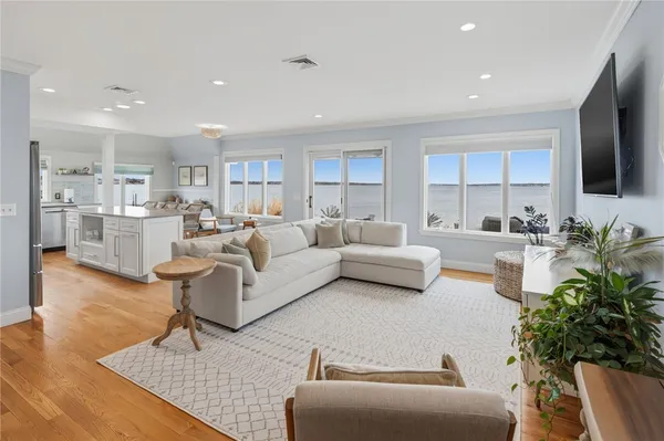 $1,300,000 | 360 Shawomet Avenue, Warwick, RI 02889