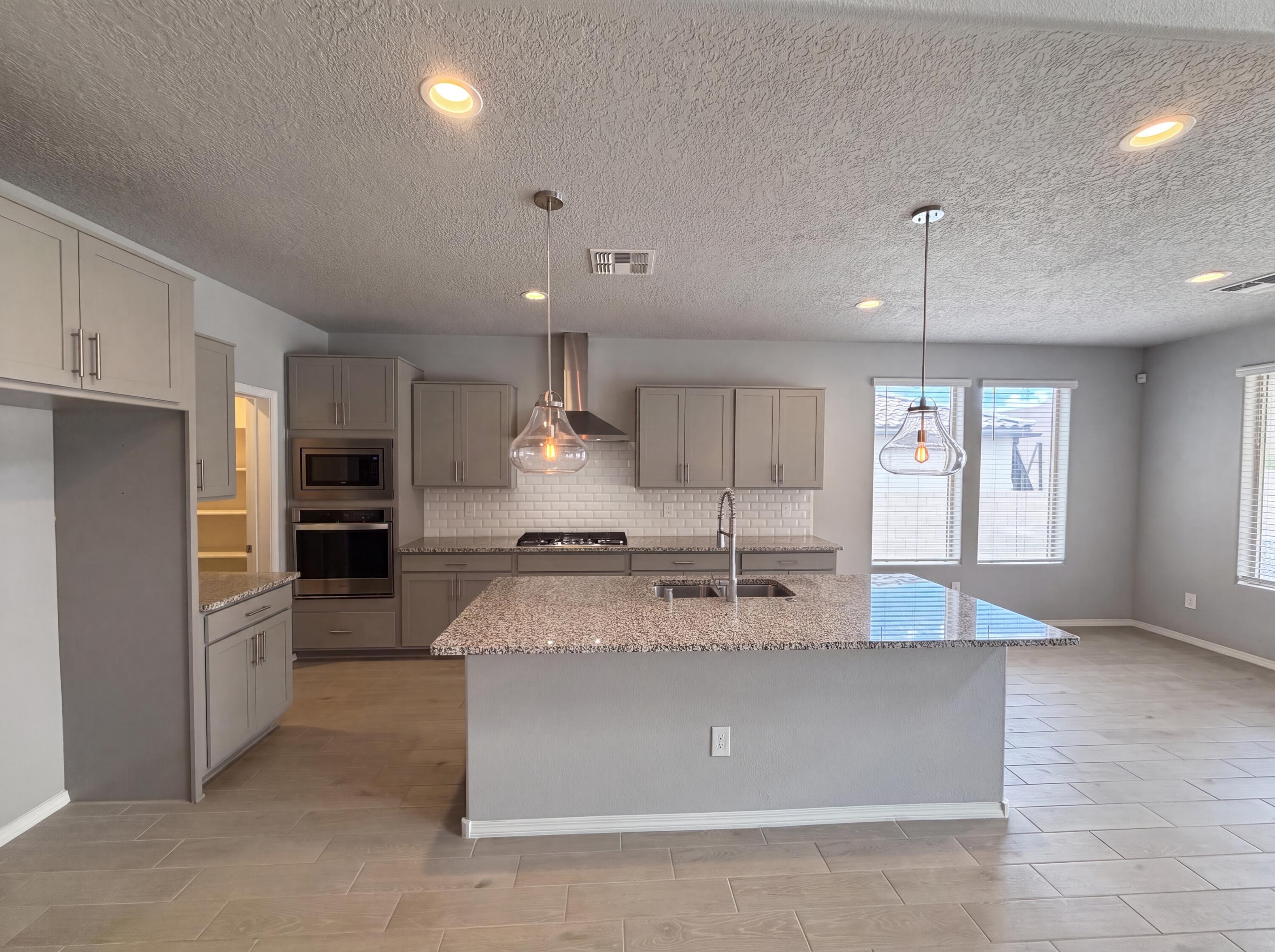 2539 McCauley Loop Northeast Rio Rancho, NM 87144 - Photo 5 of 29 Gallery Image 5