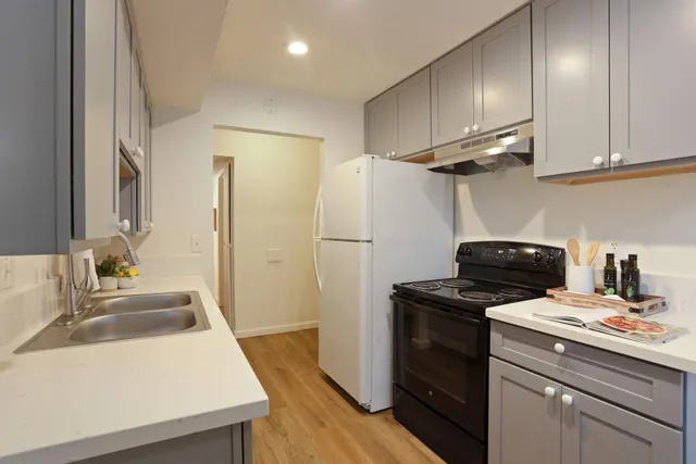 $195,000 | 328 Northbank Court, Unit 41, Stockton, CA 95207