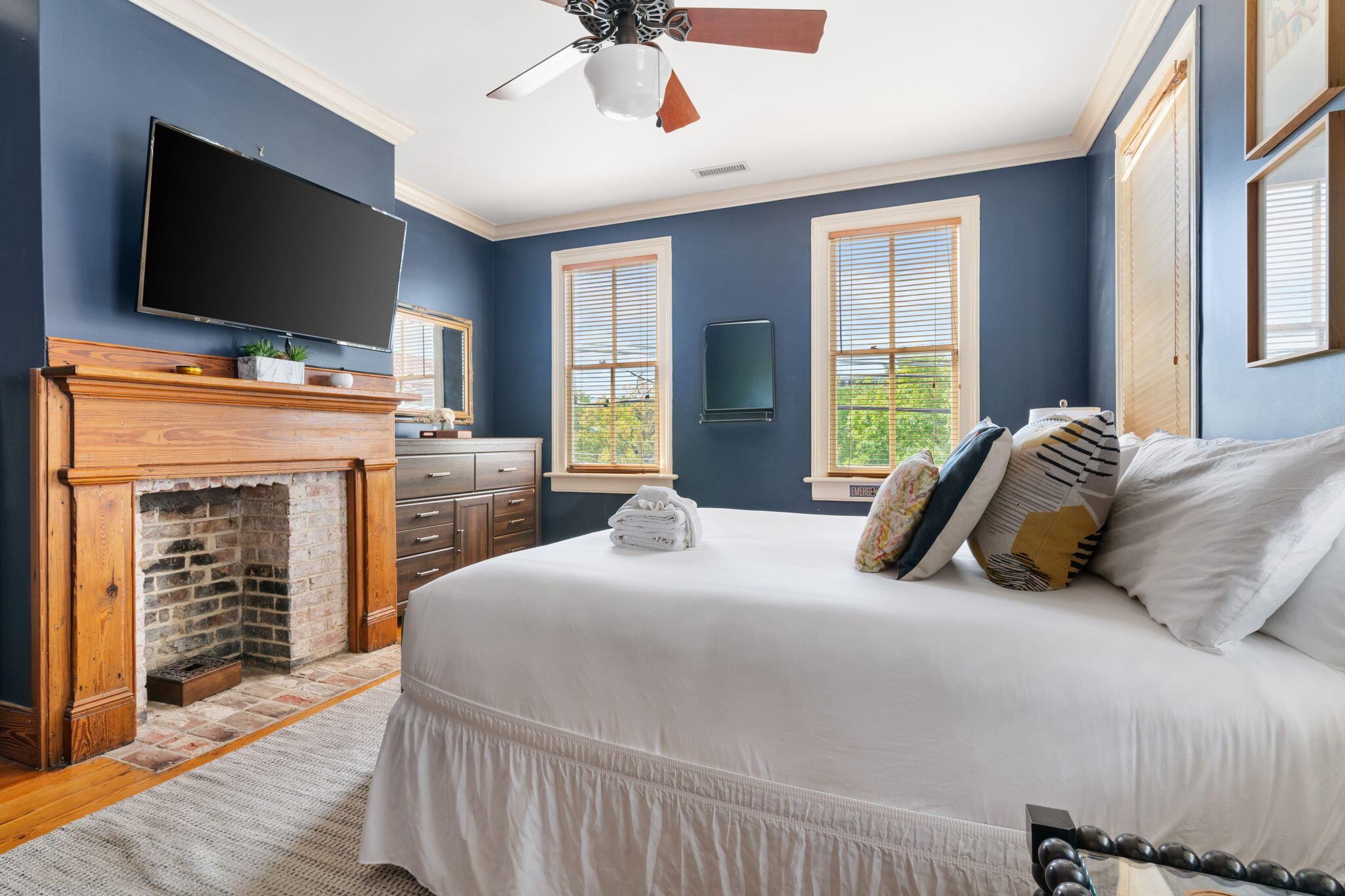 162 Spring Street, Unit B Charleston, SC 29403 - Photo 8 of 15