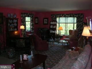 824 Crestview Road Philadelphia, PA 19128 - Photo 3 of 6