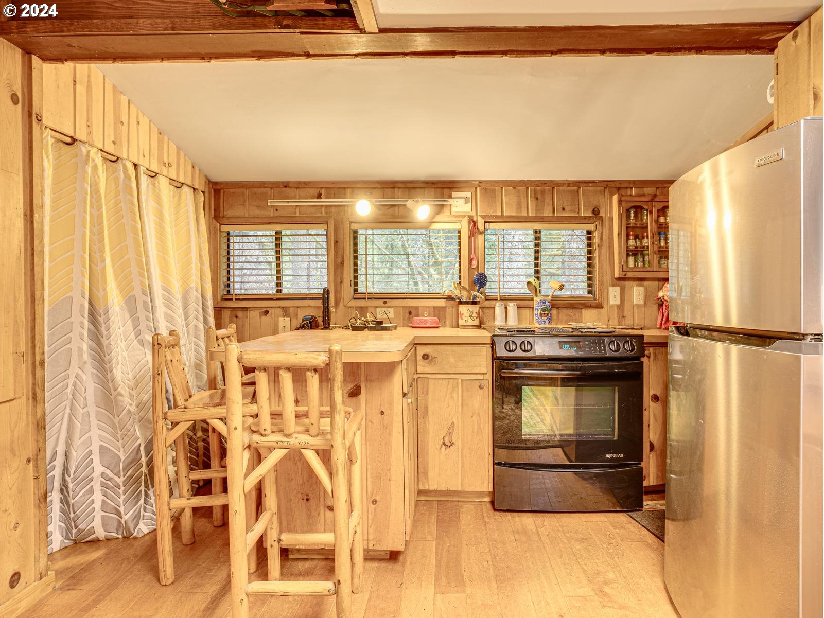 75402 East Zigzag Mountain Road Rhododendron, OR 97049 - Photo 27 of 41 Gallery Image 27