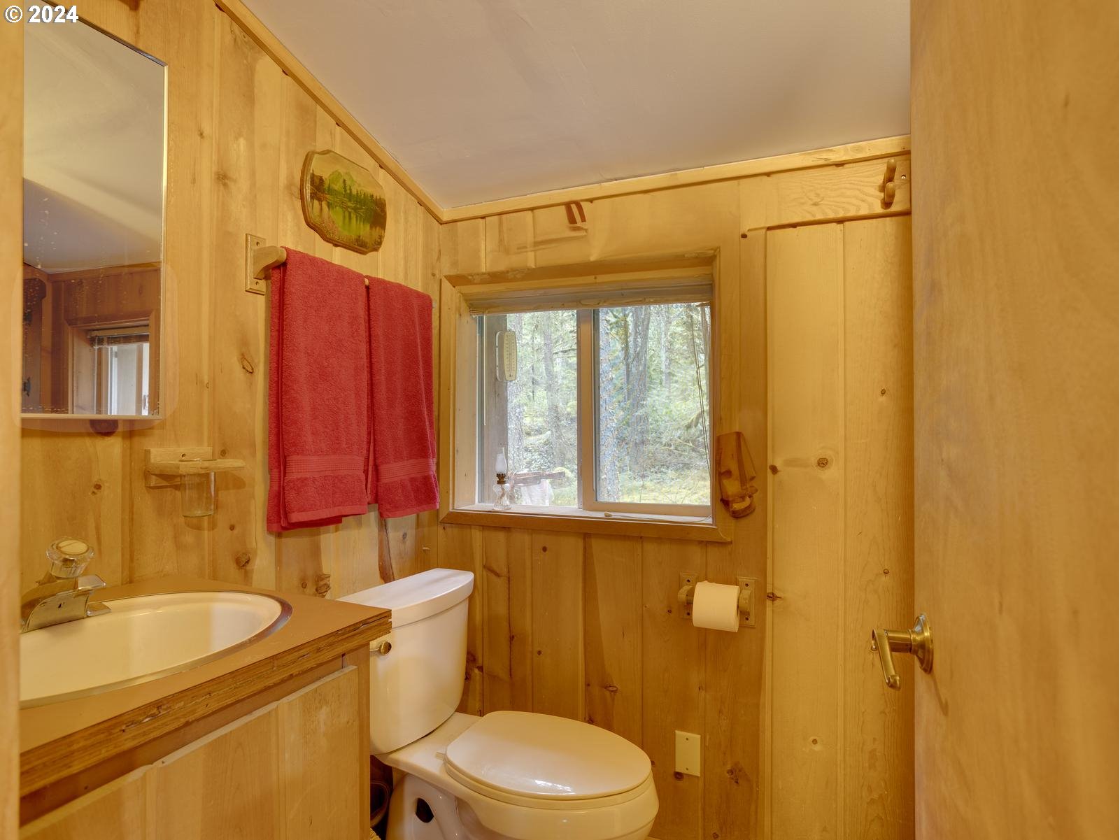 75402 East Zigzag Mountain Road Rhododendron, OR 97049 - Photo 36 of 41 Gallery Image 36