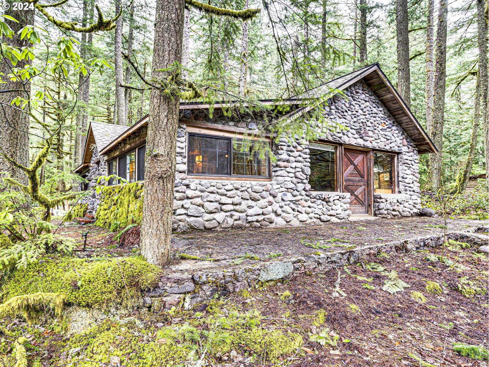75402 East Zigzag Mountain Road Rhododendron, OR 97049 - Photo 5 of 41 Gallery Image 5