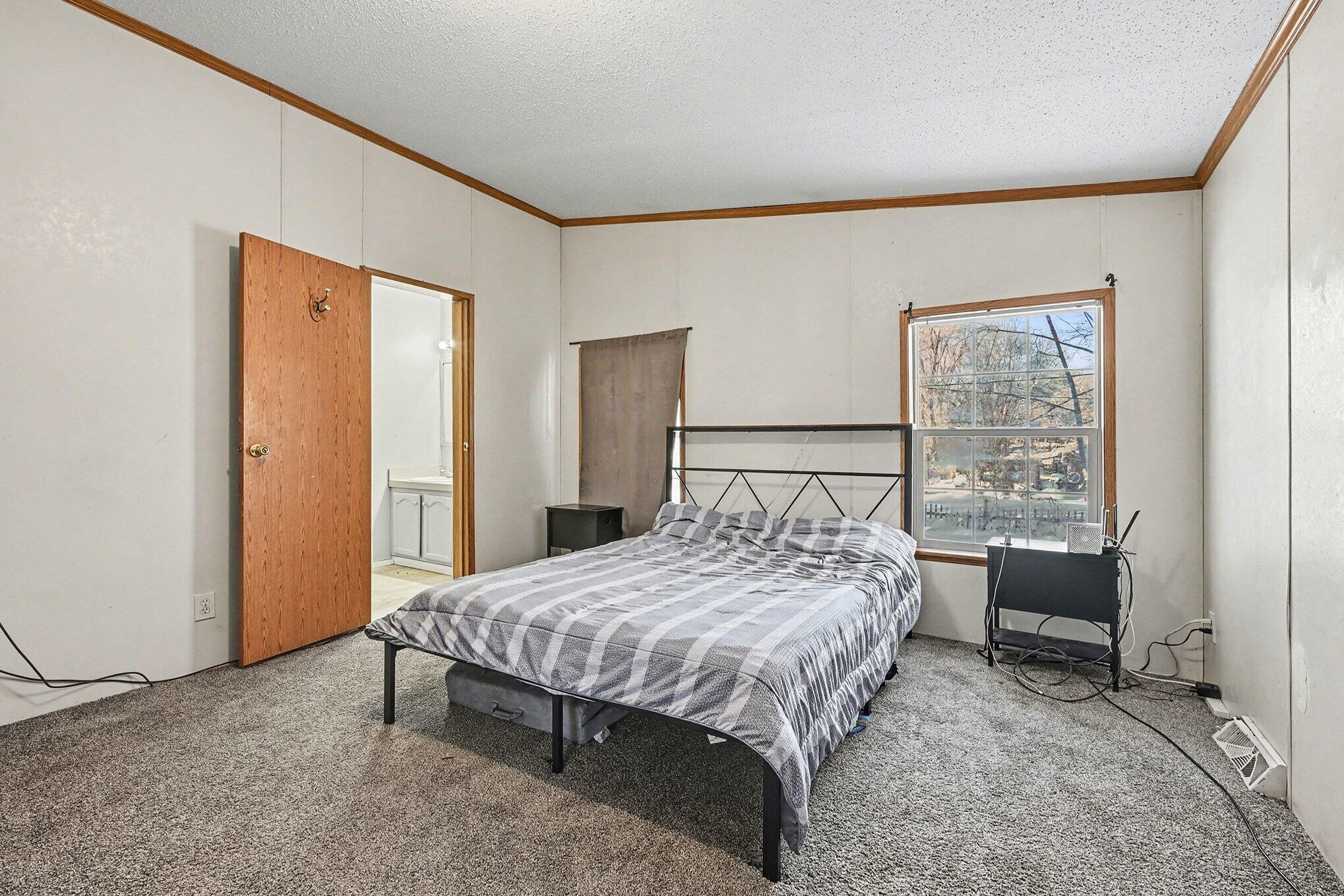 1476 Goodrich Street Allegan, MI 49010 - Photo 13 of 21 015_file_1722