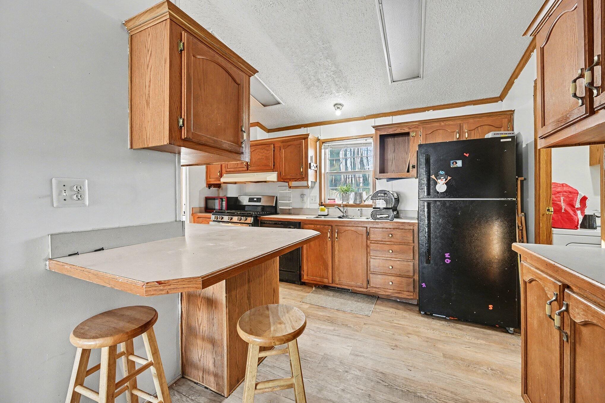 1476 Goodrich Street Allegan, MI 49010 - Photo 2 of 21 009_file_5270